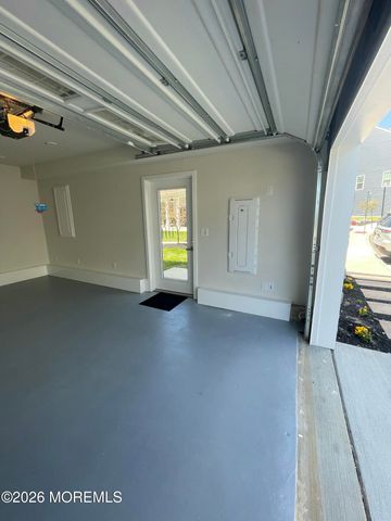 19 Halifax Road, Bayville, NJ 08721
