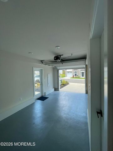 19 Halifax Road, Bayville, NJ 08721