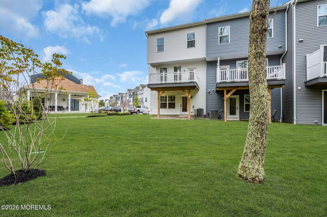 19 Halifax Road, Bayville, NJ 08721