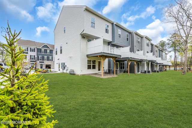 19 Halifax Road, Bayville, NJ 08721