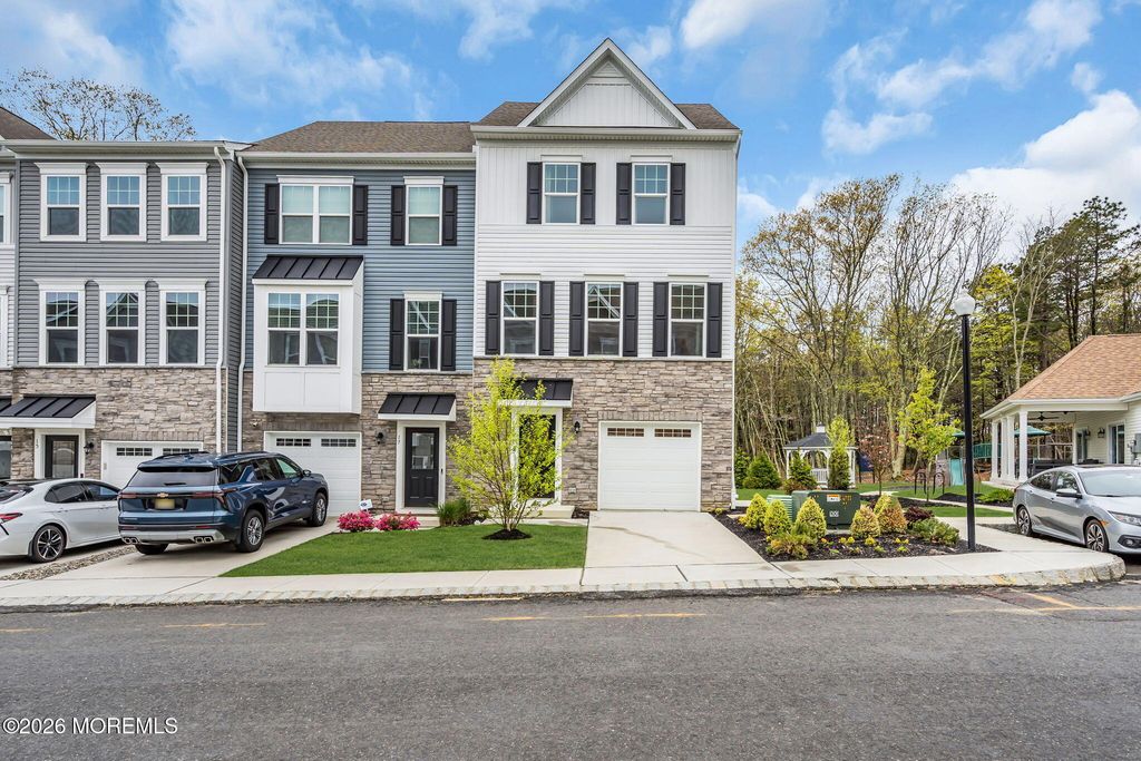 19 Halifax Road, Bayville, NJ 08721