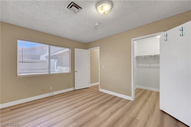 7016 Sylvan Oak Drive, Las Vegas, NV 89147