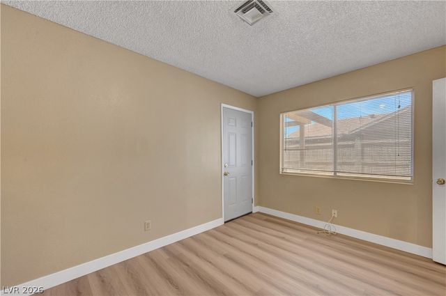 7016 Sylvan Oak Drive, Las Vegas, NV 89147