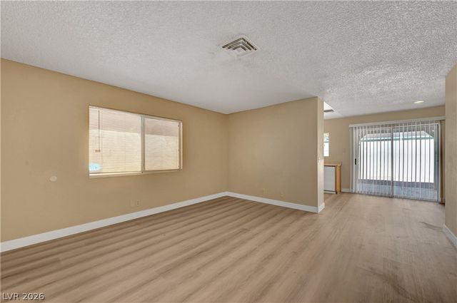 7016 Sylvan Oak Drive, Las Vegas, NV 89147