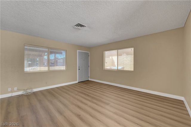 7016 Sylvan Oak Drive, Las Vegas, NV 89147