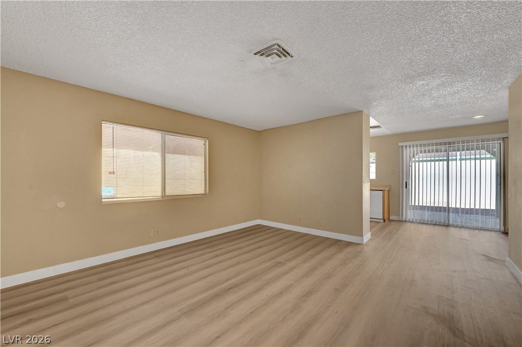 7016 Sylvan Oak Drive, Las Vegas, NV 89147 — photo 3