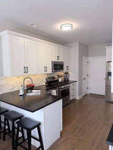 541 GOODWIN Drive, Bolingbrook, IL 60440