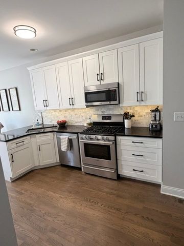 541 GOODWIN Drive, Bolingbrook, IL 60440
