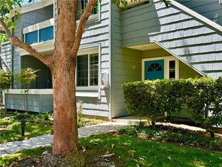 19342 Sunray Lane 104, Huntington Beach, CA 92648