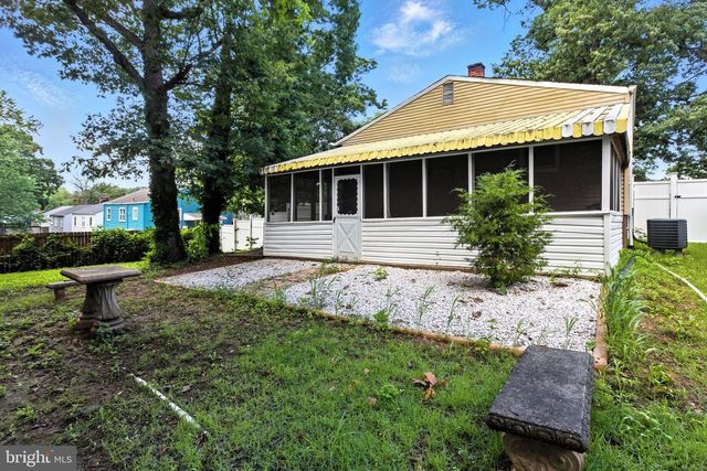 2116 COLUMBIA AVE, Landover, MD 20785