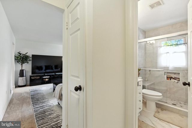 2116 COLUMBIA AVE, Landover, MD 20785