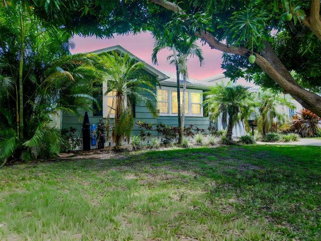 182 29TH AVENUE N, St Petersburg, FL 33704