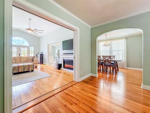 182 29TH AVENUE N, St Petersburg, FL 33704