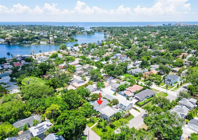182 29TH AVENUE N, St Petersburg, FL 33704