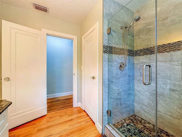 182 29TH AVENUE N, St Petersburg, FL 33704
