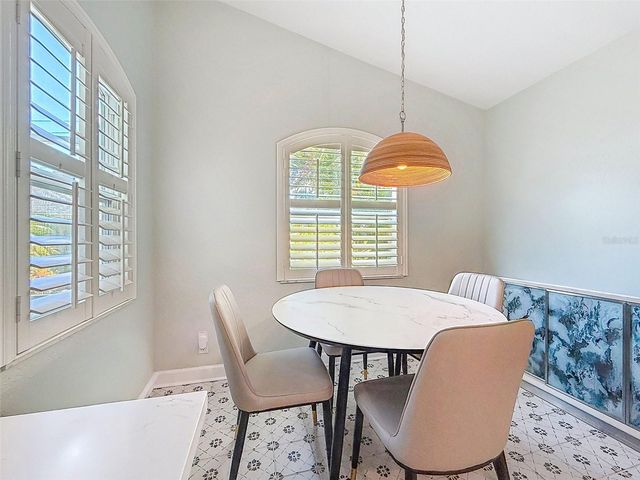 182 29TH AVENUE N, St Petersburg, FL 33704