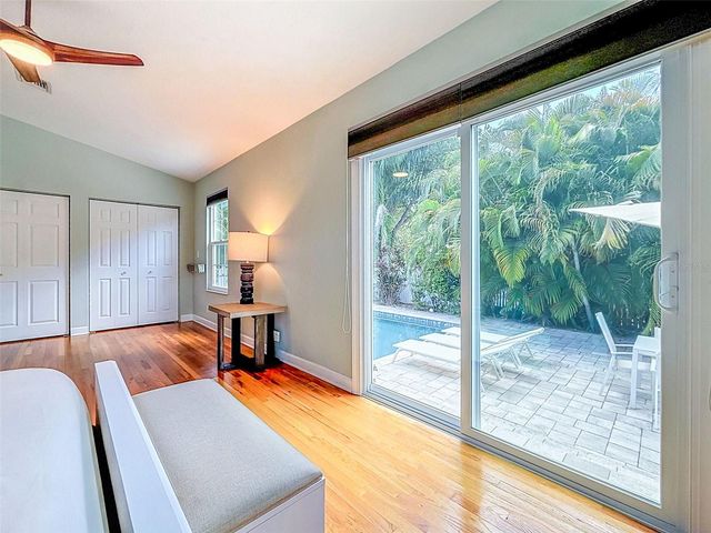 182 29TH AVENUE N, St Petersburg, FL 33704