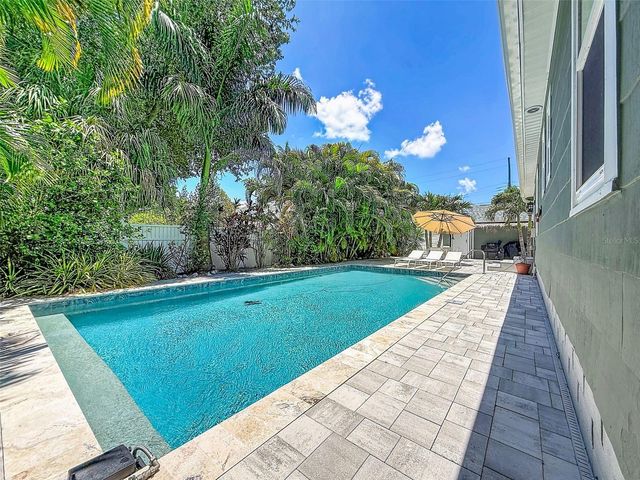182 29TH AVENUE N, St Petersburg, FL 33704