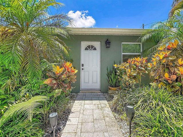 182 29TH AVENUE N, St Petersburg, FL 33704