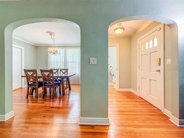 182 29TH AVENUE N, St Petersburg, FL 33704