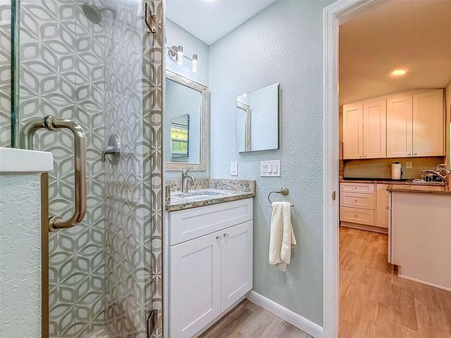 182 29TH AVENUE N, St Petersburg, FL 33704