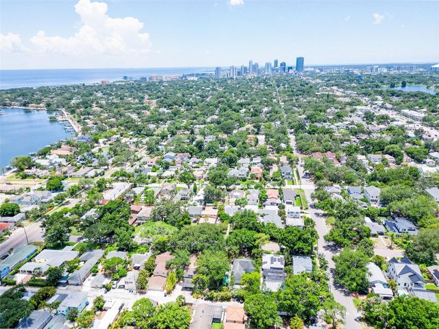 182 29TH AVENUE N, St Petersburg, FL 33704