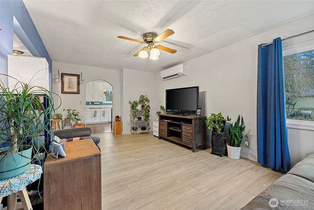 9715 Thurston Lane, Sedro Woolley, WA 98284