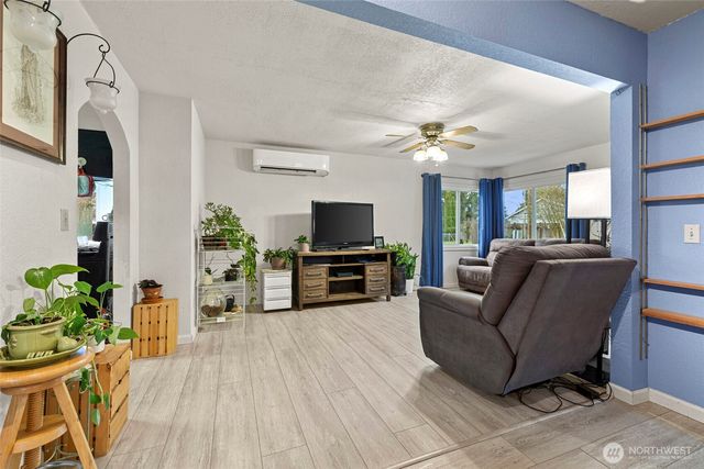 9715 Thurston Lane, Sedro Woolley, WA 98284