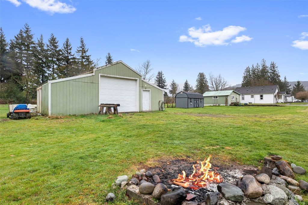 9715 Thurston Lane, Sedro Woolley, WA 98284