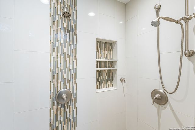 118 Laramie, San Antonio, TX 78209