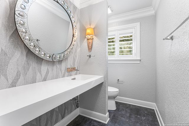 118 Laramie, San Antonio, TX 78209