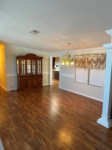 553 Tropical Isles Circle, Fort Pierce, FL 34982