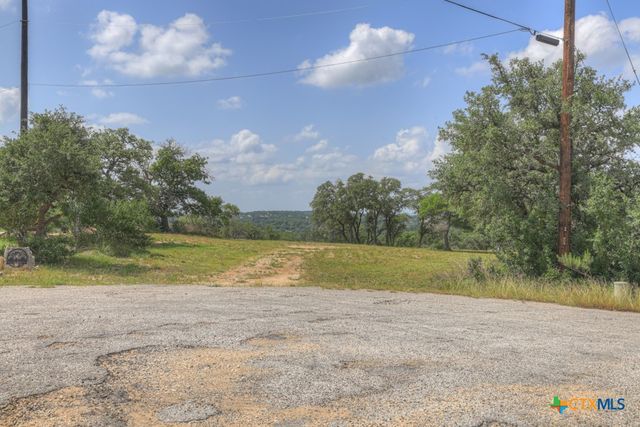 338 Sheridan Drive, Canyon Lake, TX 78133