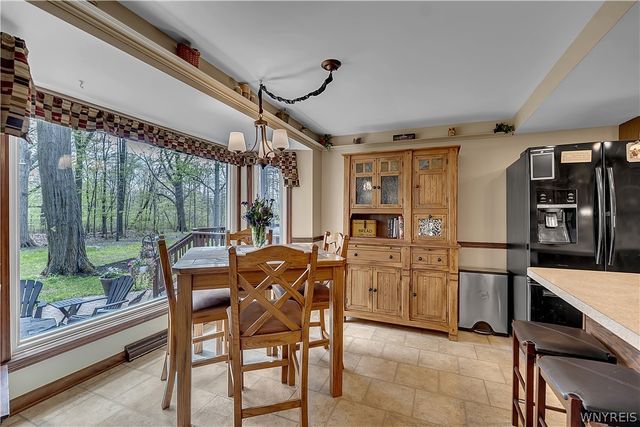 126 Amberwood Drive, Grand Island, NY 14072