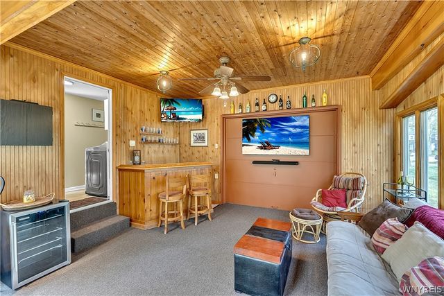 126 Amberwood Drive, Grand Island, NY 14072