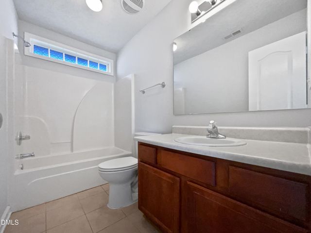 5904 Blue Sky Lane, Hope Mills, NC 28348