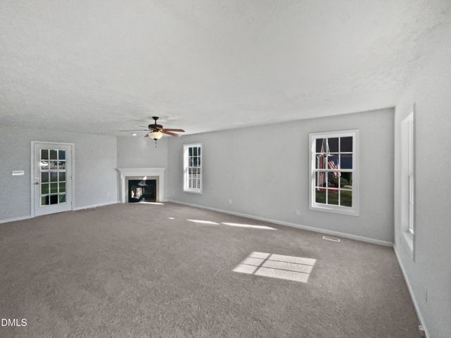 5904 Blue Sky Lane, Hope Mills, NC 28348