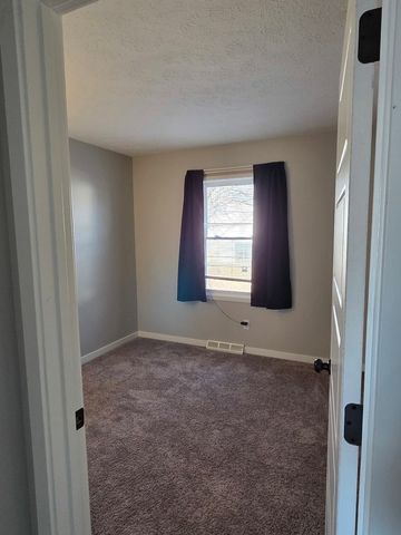 2501 W 57th Street, Davenport, IA 52806