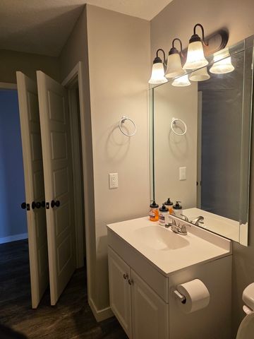 2501 W 57th Street, Davenport, IA 52806