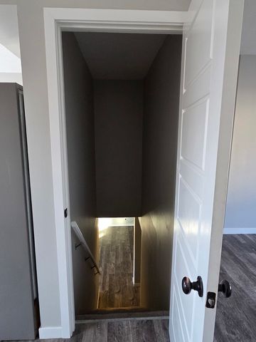 2501 W 57th Street, Davenport, IA 52806