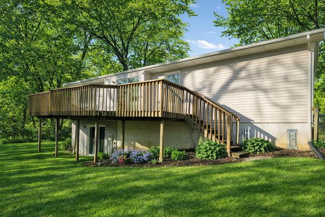 2501 W 57th Street, Davenport, IA 52806