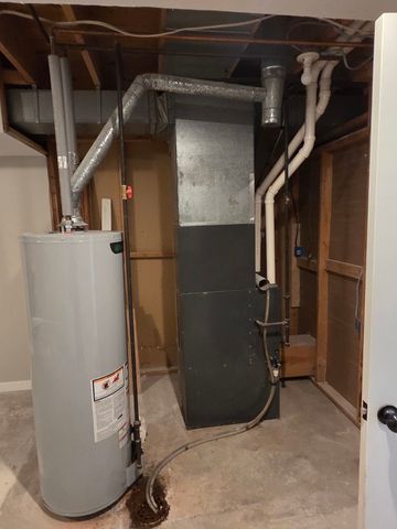 2501 W 57th Street, Davenport, IA 52806