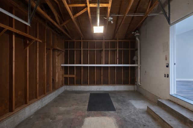 2501 W 57th Street, Davenport, IA 52806