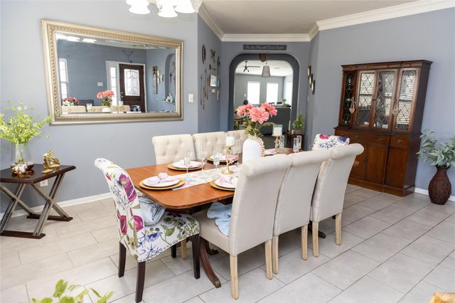 16715 Bending Creek Ln, Friendswood, TX 77546