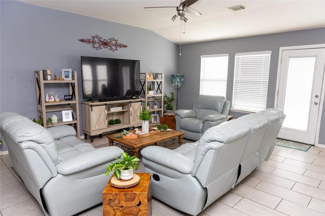 16715 Bending Creek Ln, Friendswood, TX 77546