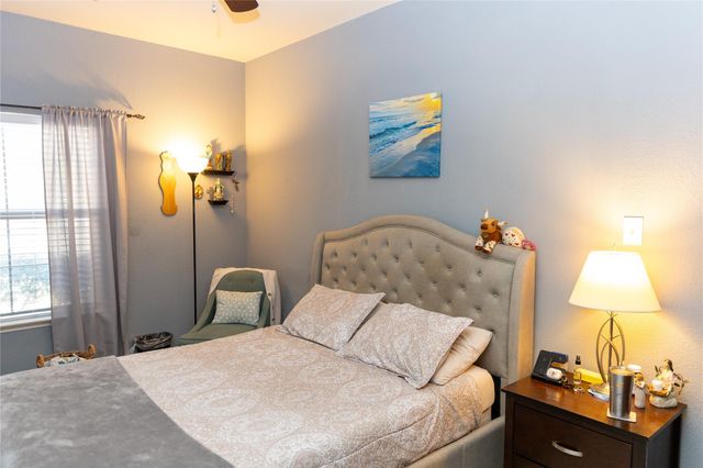 16715 Bending Creek Ln, Friendswood, TX 77546