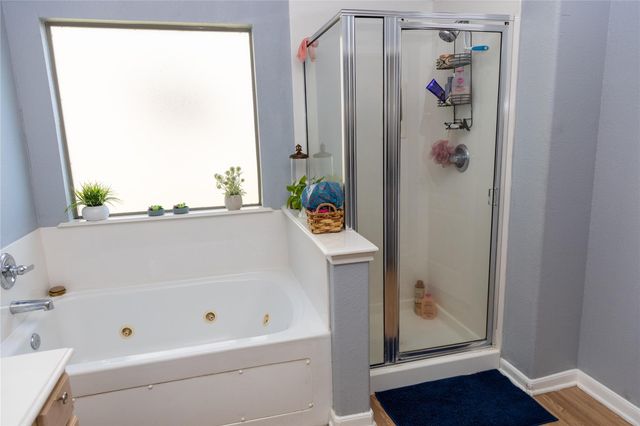 16715 Bending Creek Ln, Friendswood, TX 77546