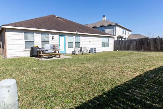 16715 Bending Creek Ln, Friendswood, TX 77546