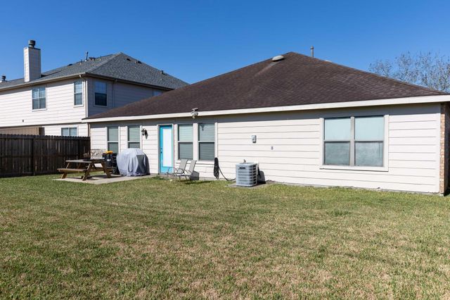 16715 Bending Creek Ln, Friendswood, TX 77546