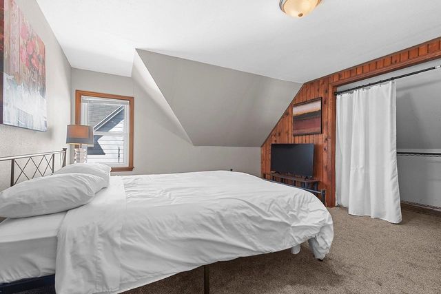 730 W OKLAHOMA STREET, Appleton, WI 54914